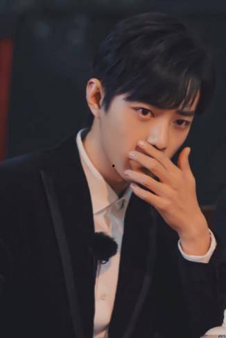 娱乐圈都在吃肖战的瓜,肖战瓜料爆不停,真相究竟如何?