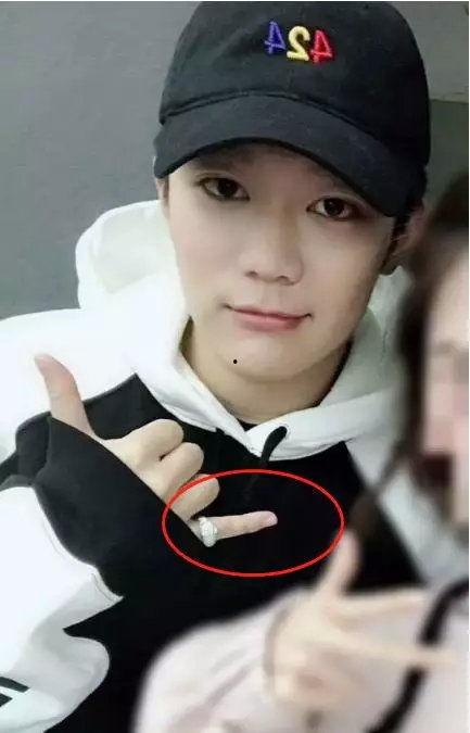 cos娱乐吃瓜群众一号